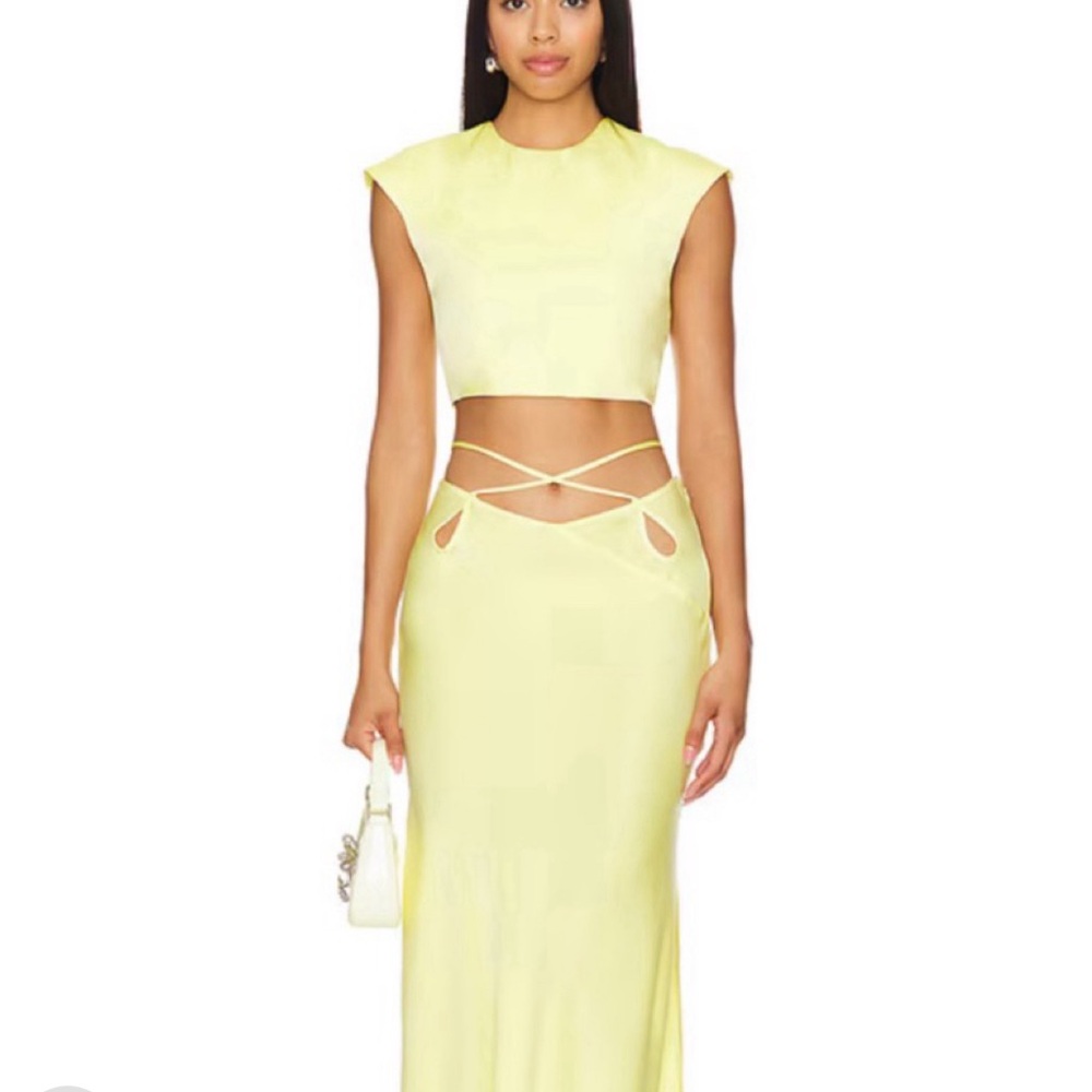 Elegant Yellow Skirt